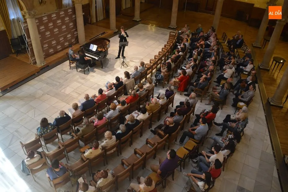 Foto 8 - El Casino acoge un concierto a cargo de los alumnos del Conservatorio Profesional de M&uacute;sica de...