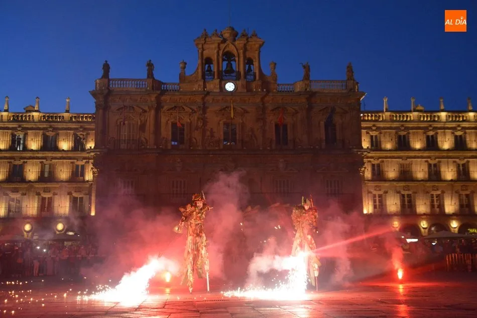 Foto 11 - El Festival Internacional de las Artes de Castilla y Le&oacute;n comienza con un vistoso espect&aacute;culo de...