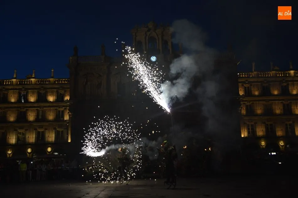 Foto 9 - El Festival Internacional de las Artes de Castilla y Le&oacute;n comienza con un vistoso espect&aacute;culo de...