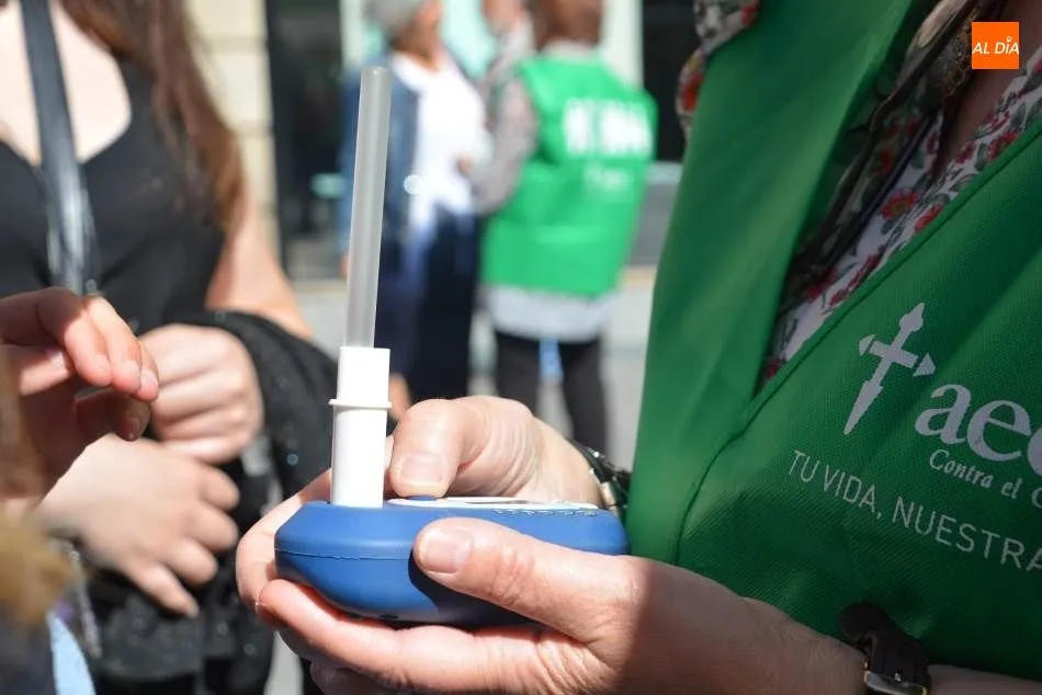 Foto 5 - Piezas de fruta a cambio de cigarros para combatir la adicci&oacute;n al tabaco