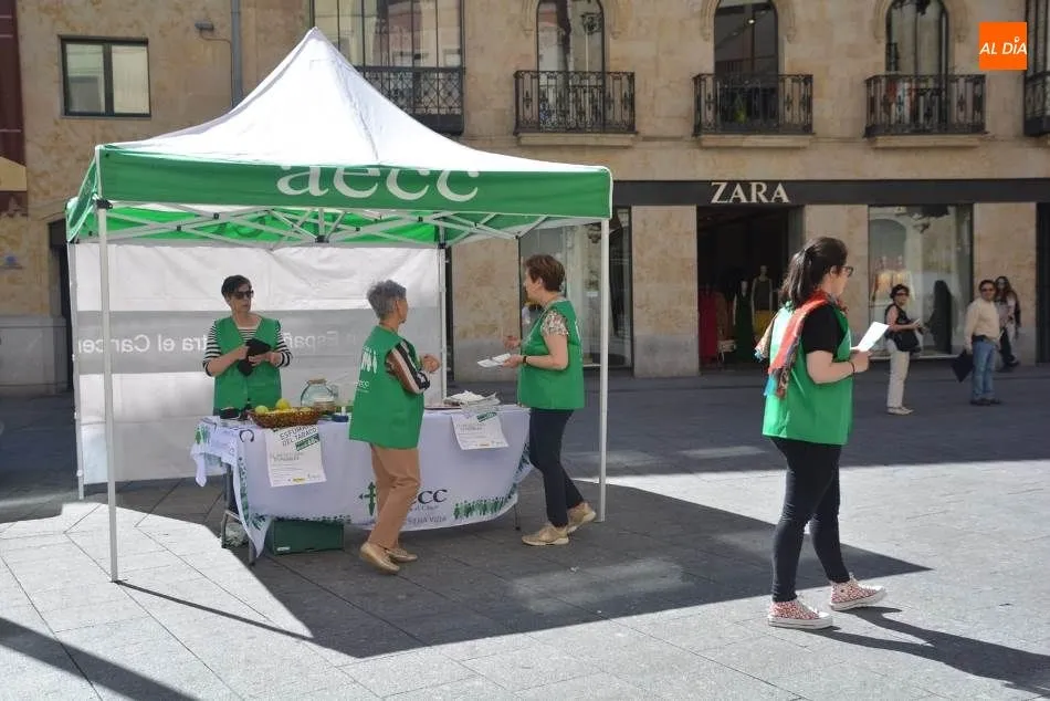 Foto 4 - Piezas de fruta a cambio de cigarros para combatir la adicci&oacute;n al tabaco