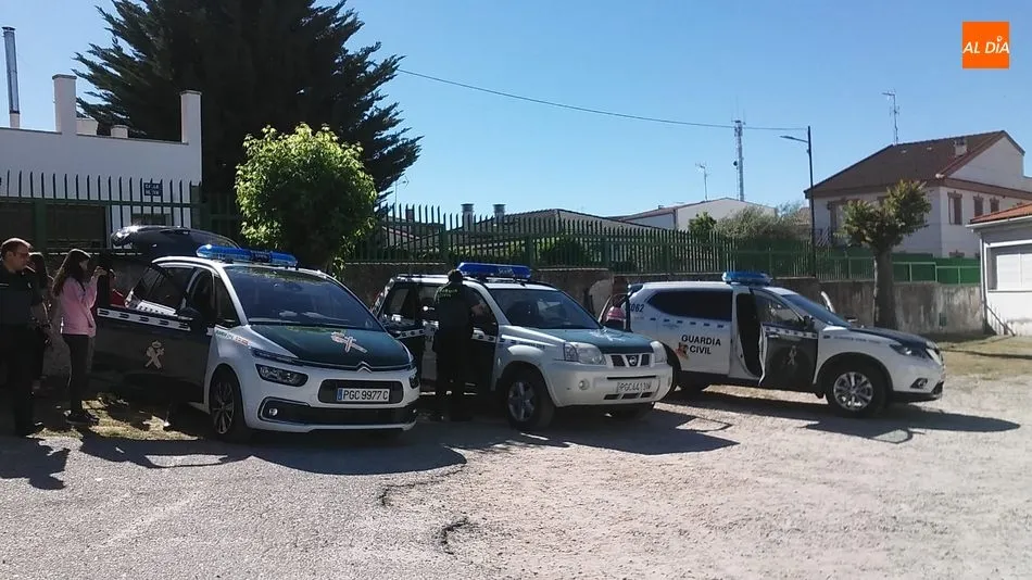 Foto 11 - La Guardia Civil realiza una exposici&oacute;n de medios en el CEIP P&eacute;rez Villanueva de Barruecopardo  
