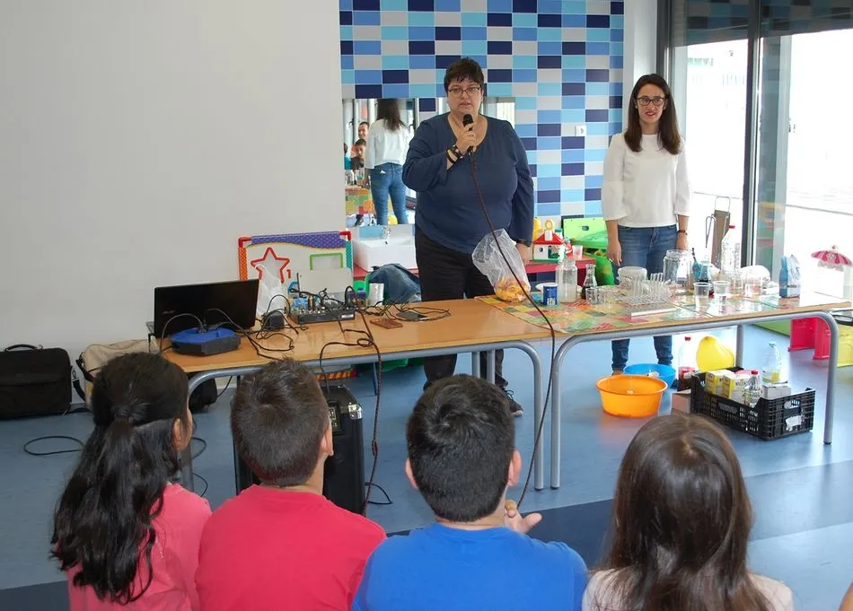 Foto 2 - La ciencia protagoniza las actividades de Ciudad de los Ni&ntilde;os en los colegios de Carbajosa