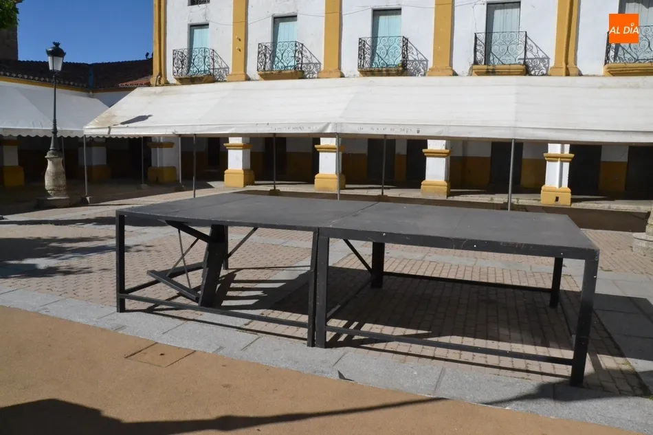 Foto 6 - Las Encajeras ultiman los preparativos para el Encuentro que reunir&aacute; el s&aacute;bado a 400 personas  