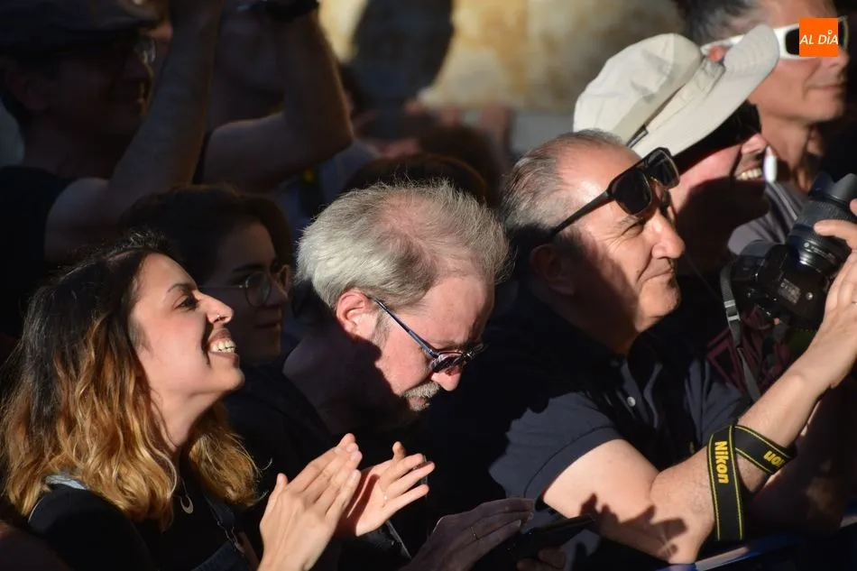 Foto 4 - La m&uacute;sica en su estado m&aacute;s puro inunda la plaza de Anaya de la mano de Morgan