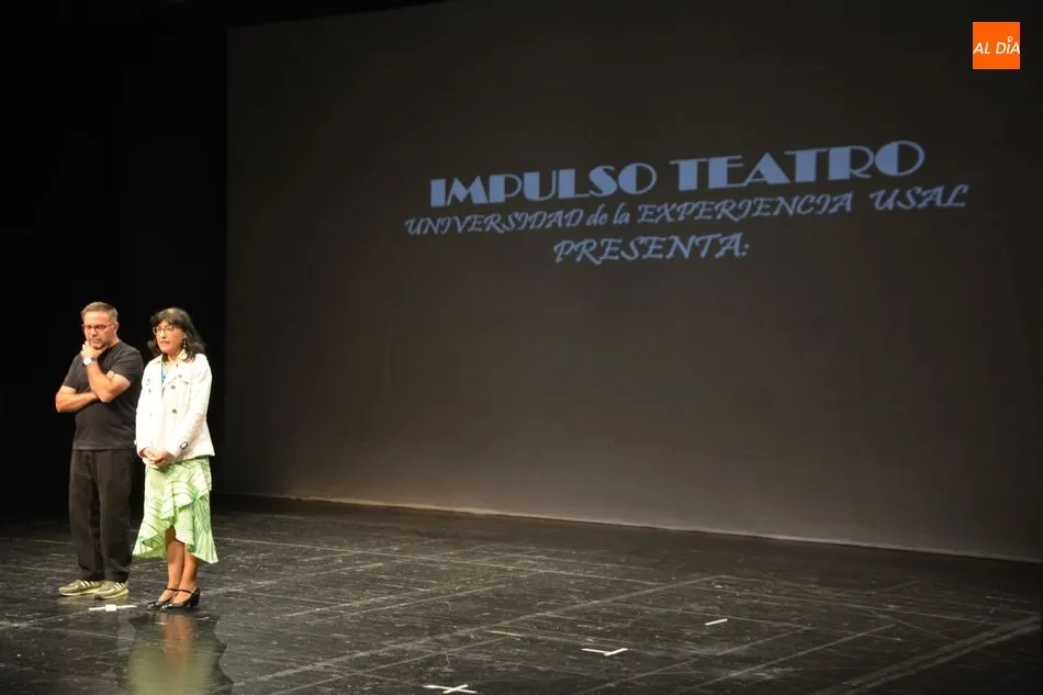 Foto 11 - Impulso Teatro representa la obra &lsquo;Qu&eacute; grande es el cine&rsquo; en el Juan del Enzina  