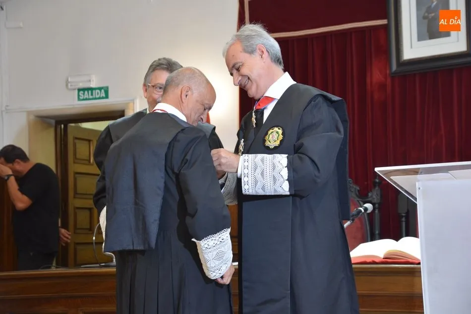 Foto 10 - El Consejo de Colegios Oficiales de Graduados Sociales otorga su m&aacute;ximo galard&oacute;n a Joaqu&iacute;n...