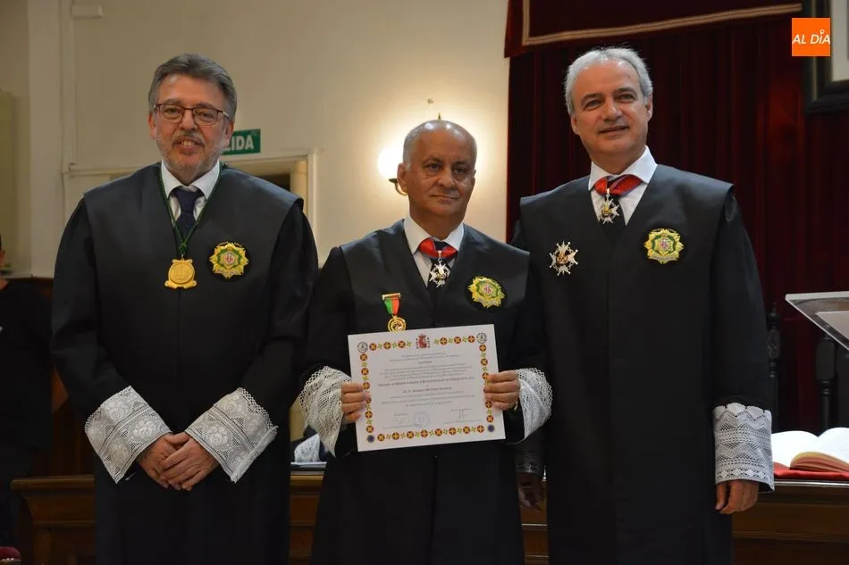Foto 7 - El Consejo de Colegios Oficiales de Graduados Sociales otorga su m&aacute;ximo galard&oacute;n a Joaqu&iacute;n...