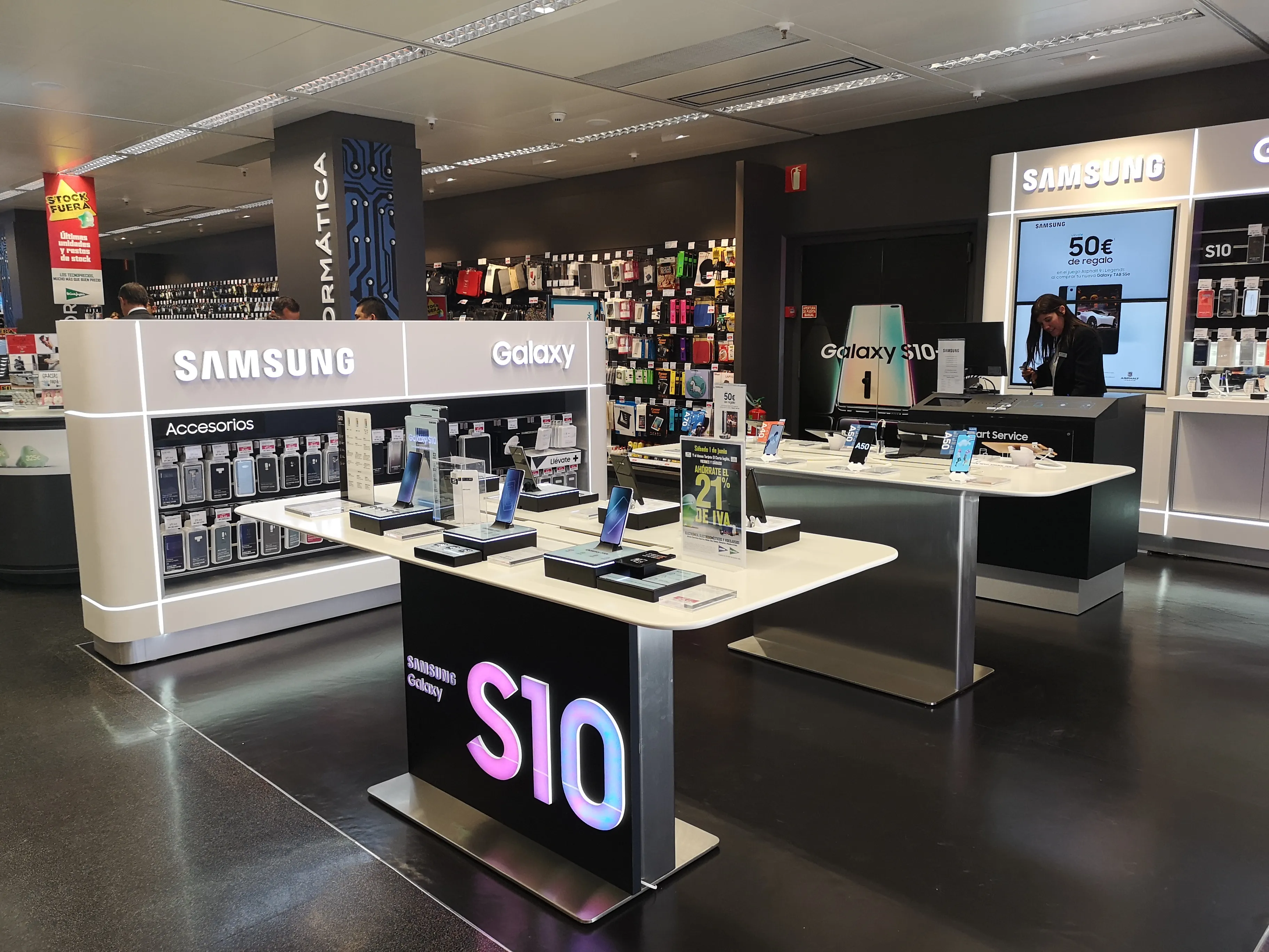Foto 4 - El Corte Ingl&eacute;s ofrece este s&aacute;bado ahorrarse el 21% de IVA en electr&oacute;nica, electrodom&eacute;sticos,...