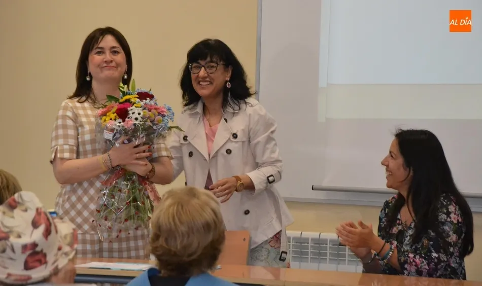 Foto 7 - Cuatro nuevos graduados en la Universidad de la Experiencia, que dice adi&oacute;s a su hist&oacute;rica...