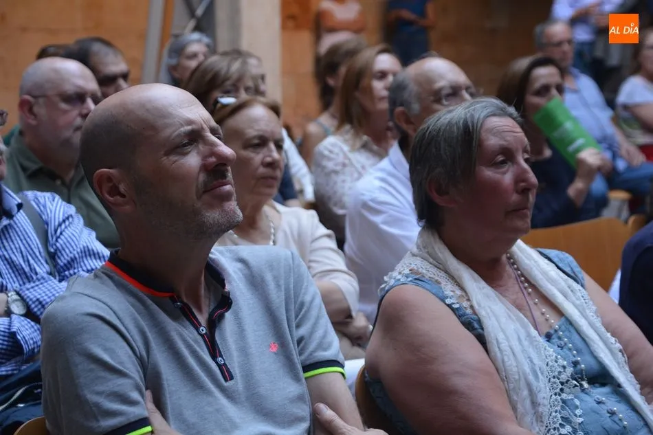 Foto 7 - Encuentro literario en la Casa de las Conchas con Antonio Gim&eacute;nez-Rico