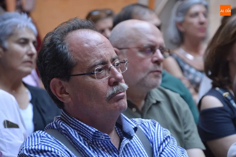 Foto 5 - Encuentro literario en la Casa de las Conchas con Antonio Gim&eacute;nez-Rico