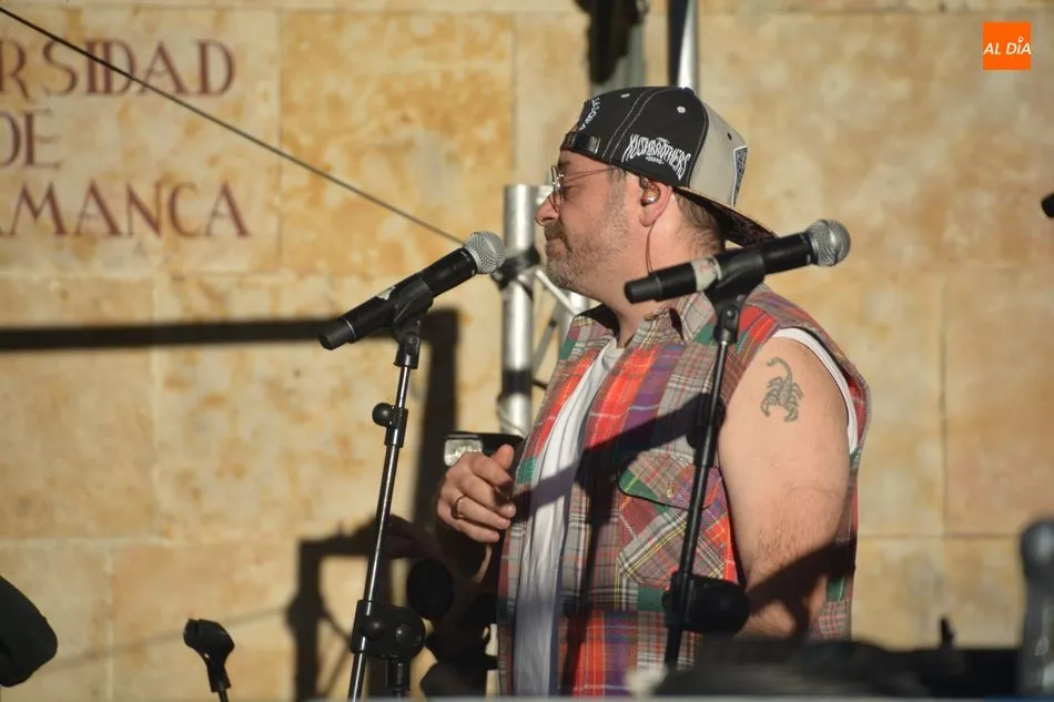 Foto 8 - El p&uacute;blico vibra con el rap de La Excepci&oacute;n en la Plaza de Anaya