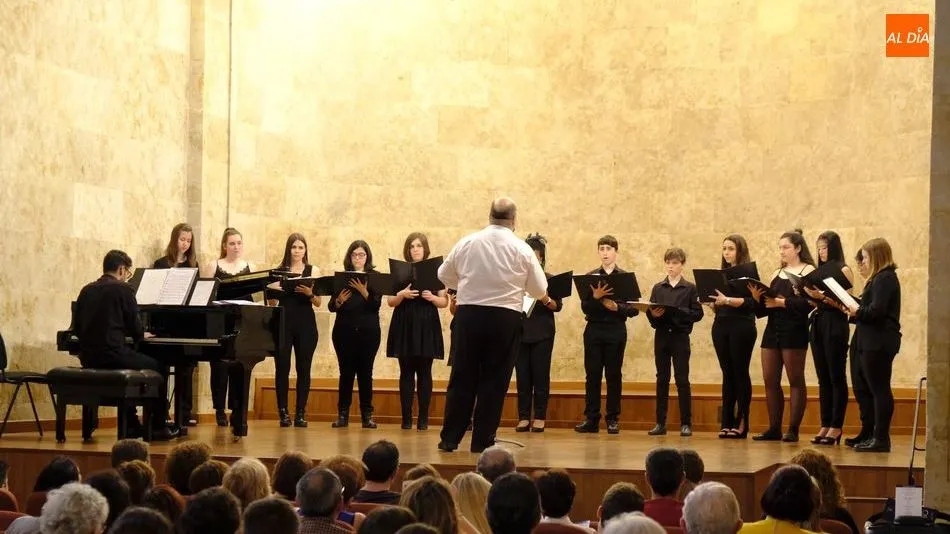 El Coro Juvenil Ciudad de Salamanca emociona en su concierto de fin de curso  