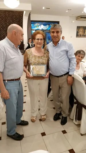 Foto 8 - Un brindis por medio siglo de amor para 18 parejas de la comarca