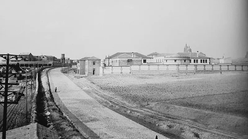 Foto 2 - La c&aacute;rcel vieja, arquitectura e historia de la posguerra