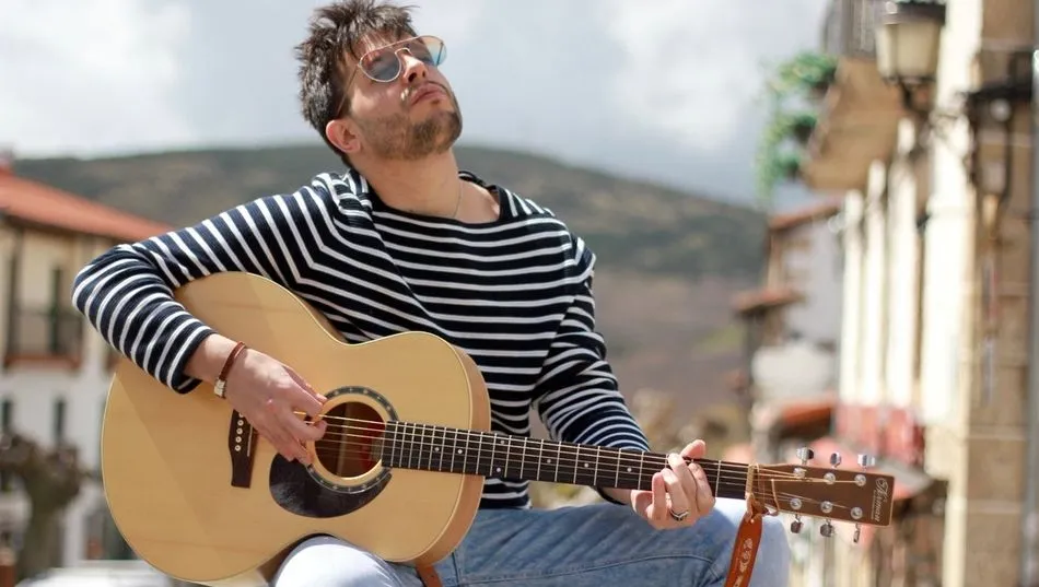 Vinni Rose estrena EP con tres canciones