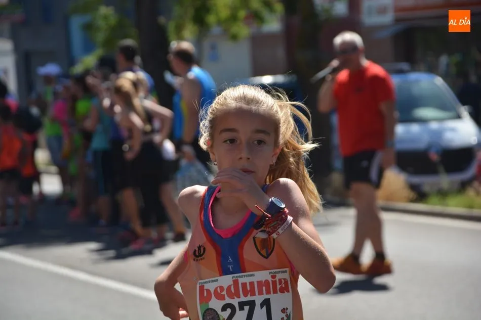 Foto 9 - &Eacute;xito de participaci&oacute;n en la XXII edici&oacute;n del Cross de la Polic&iacute;a Local y la Carrera Infantil