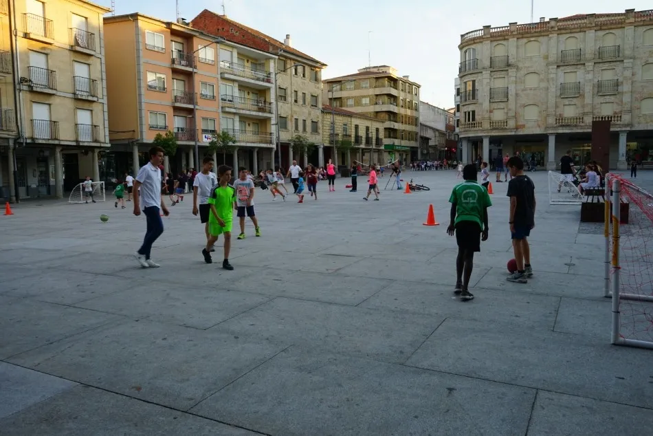 Foto 5 - Comienza la VII Jornada de Deporte Nocturno