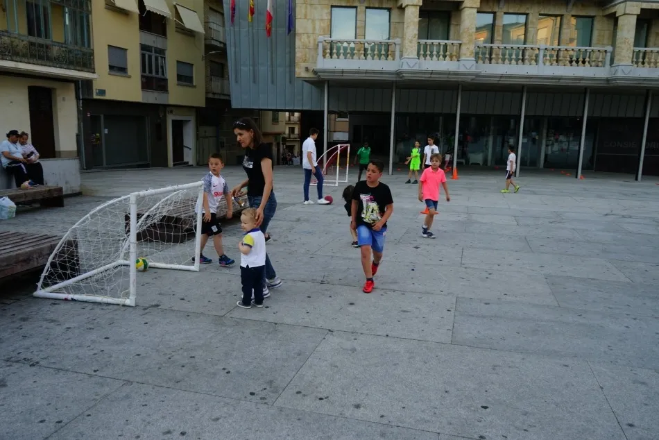 Foto 3 - Comienza la VII Jornada de Deporte Nocturno