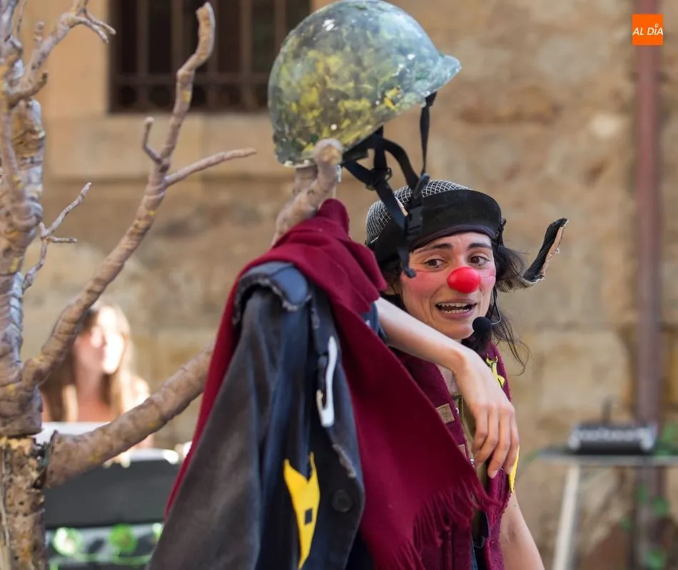 Foto 5 - Ilusi&oacute;n y magia para los m&aacute;s peque&ntilde;os en el espect&aacute;culo infantil de luci&eacute;rnagas