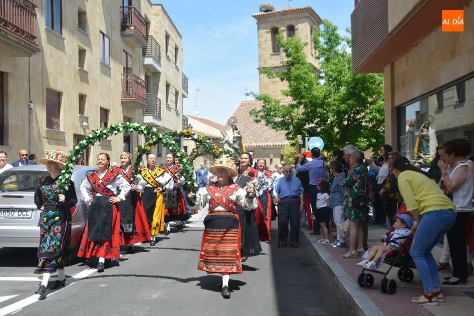 Foto 8 - D&iacute;a grande en Villamayor en honor a la Virgen de los Remedios