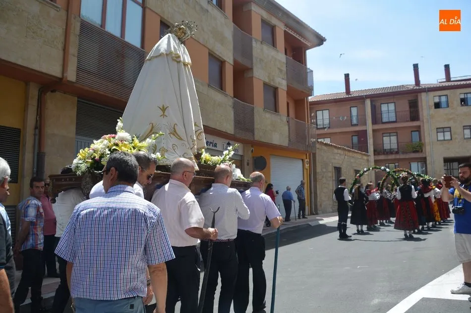 Foto 3 - D&iacute;a grande en Villamayor en honor a la Virgen de los Remedios