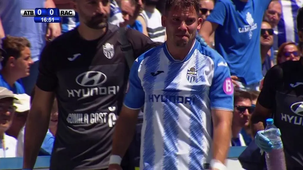 Kike López llora al abandonar el césped / CUATRO