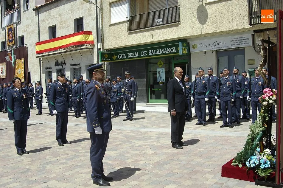 Foto 11 - M&aacute;s de 150 personas muestran su amor a Espa&ntilde;a jurando bandera en La Fuente de San Esteban  