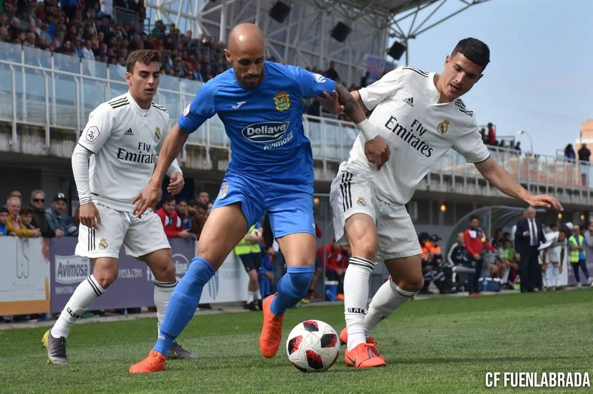 Héctor Gómez, ante el Castilla / Fuenlabrada