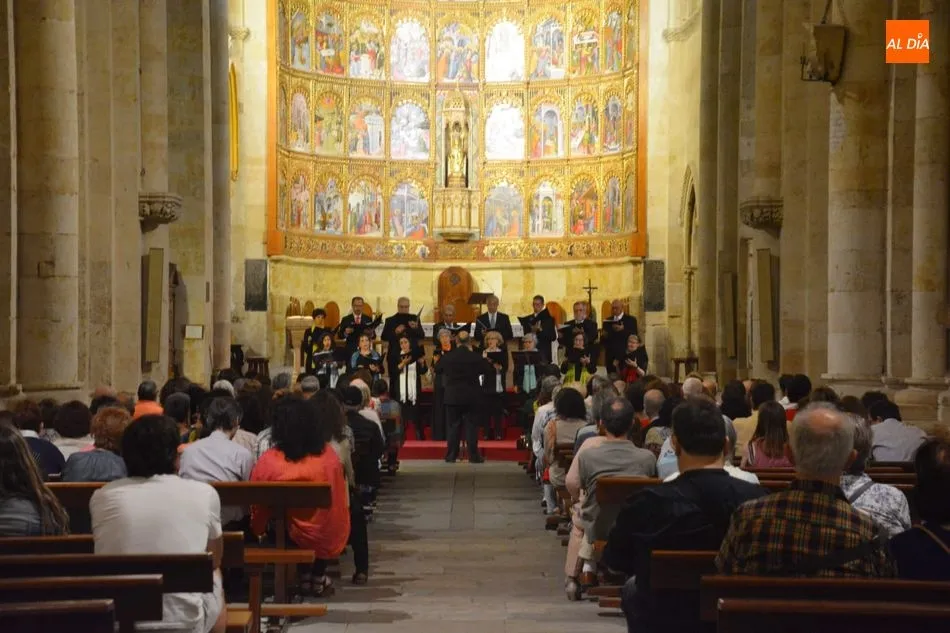Actuación del Corto en la Catedral / Lydia González