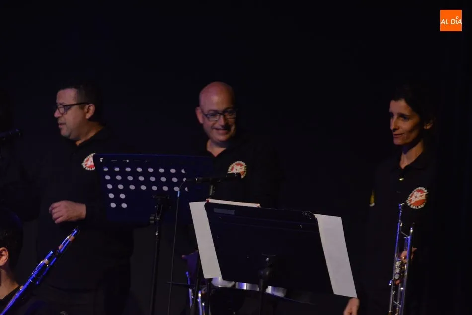 Foto 8 - La Big Band encandila a Salamanca a golpe de jazz