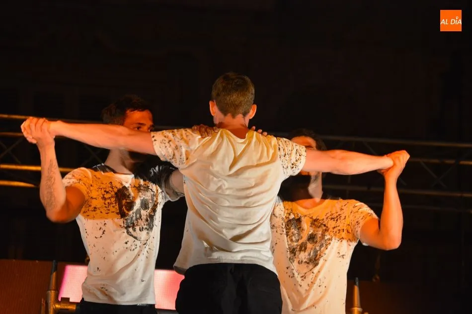Foto 9 - El imponente show belga &lsquo;On fire&rsquo;&nbsp;del&nbsp;Cirq&rsquo;ulation Locale echa el cierre al FACYL 2019