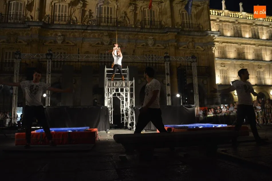 Foto 6 - El imponente show belga &lsquo;On fire&rsquo;&nbsp;del&nbsp;Cirq&rsquo;ulation Locale echa el cierre al FACYL 2019
