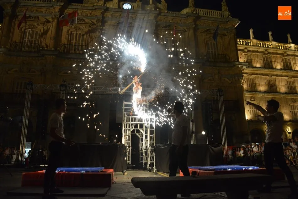 Foto 5 - El imponente show belga &lsquo;On fire&rsquo;&nbsp;del&nbsp;Cirq&rsquo;ulation Locale echa el cierre al FACYL 2019