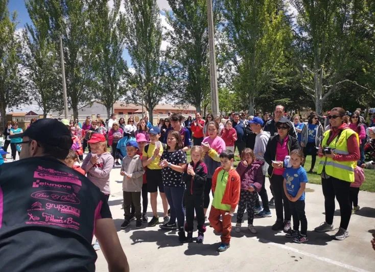 Foto 2 - El 4&ordf; Paseo Saludable en favor de la Asociaci&oacute;n de Padres de Ni&ntilde;os Sordos bate r&eacute;cord con m&aacute;s...