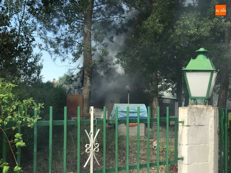 Foto 7 - La oleada de incendios azota a Villamayor en una zona pr&oacute;xima al Parque Tecnol&oacute;gico