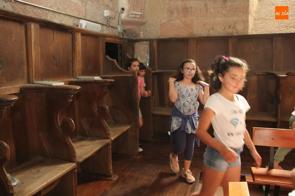 Foto 9 - Alumnos de catequesis de segundo a&ntilde;o visita el Museo de la Torre  