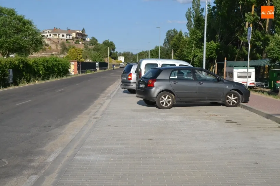 Foto 10 - Culminada la conversi&oacute;n del gran parterre de la Avenida de La Concha en plazas de aparcamiento  