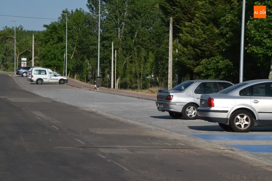 Culminada la conversión del gran parterre de la Avenida de La Concha en plazas de aparcamiento  