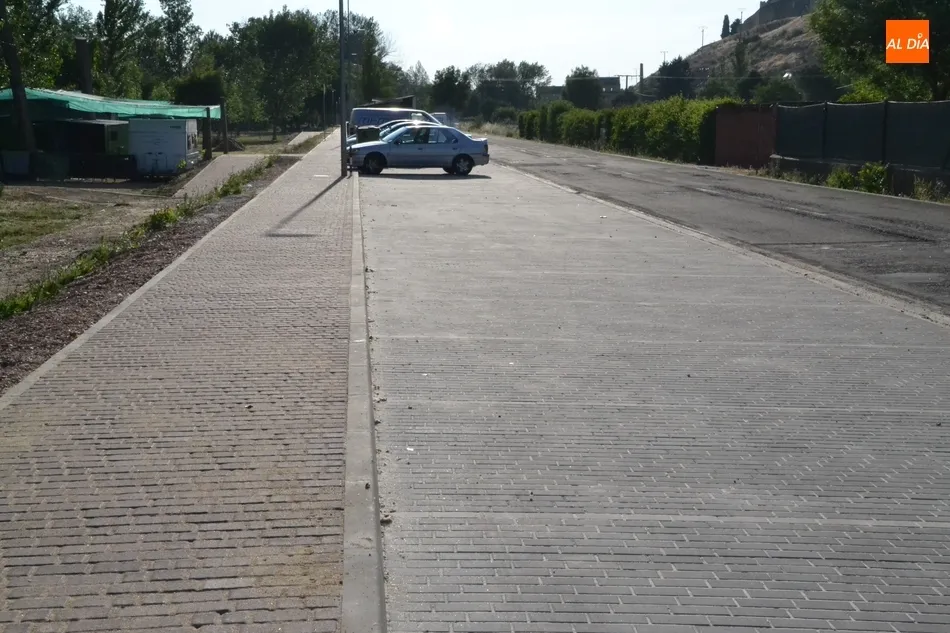 Foto 5 - Culminada la conversi&oacute;n del gran parterre de la Avenida de La Concha en plazas de aparcamiento  