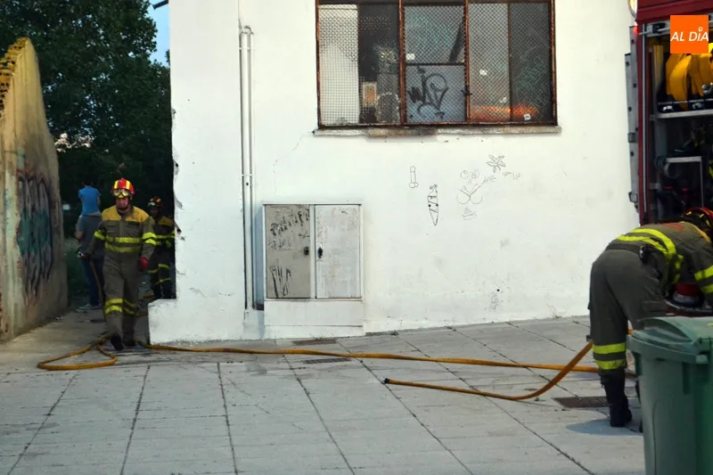 Foto 4 - Un nuevo incendio provocado alerta a los vecinos de la carretera de Medina