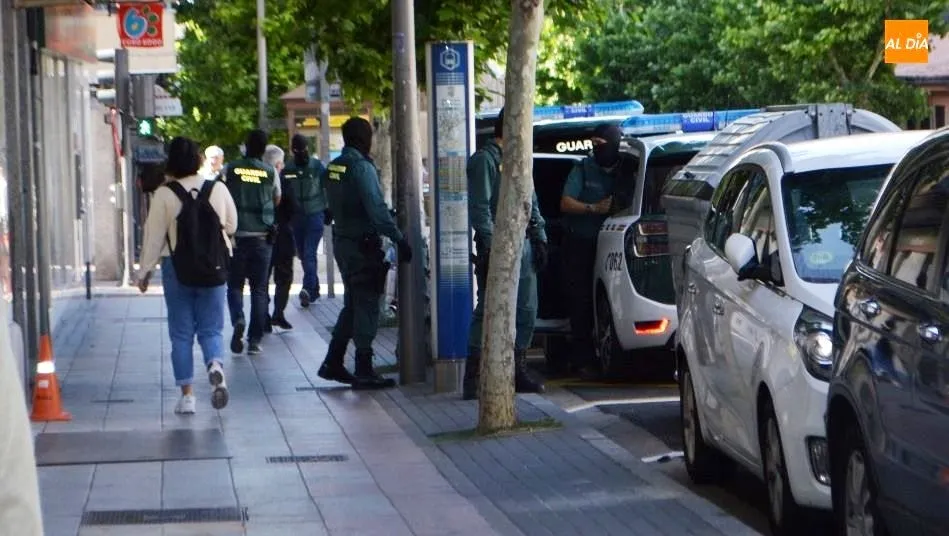 Foto 2 - La Guardia Civil detiene a tres personas e interviene objetos robados en una operaci&oacute;n por delitos ...