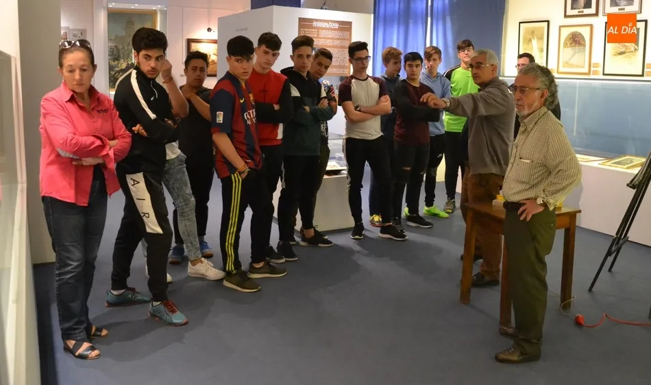 Jerónimo Prieto desvela sus trucos pictóricos a los alumnos de Secundaria  