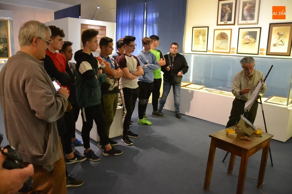 Foto 5 - Jer&oacute;nimo Prieto desvela sus trucos pict&oacute;ricos a los alumnos de Secundaria  