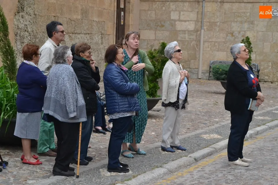 Foto 11 - El grupo de mujeres mayores del barrio de El Puente visita la Catedral  