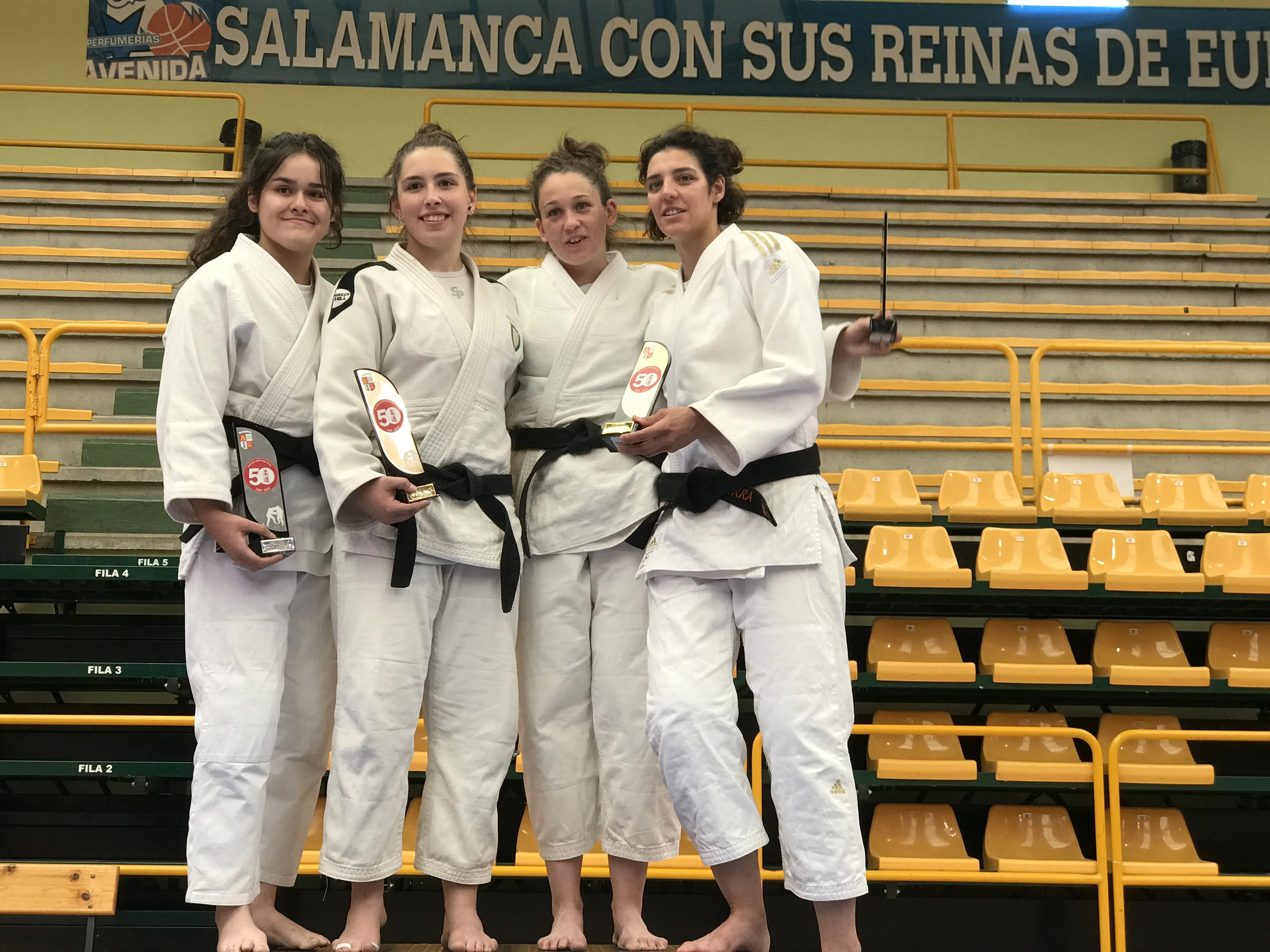 Foto de familia del Club Doryoku