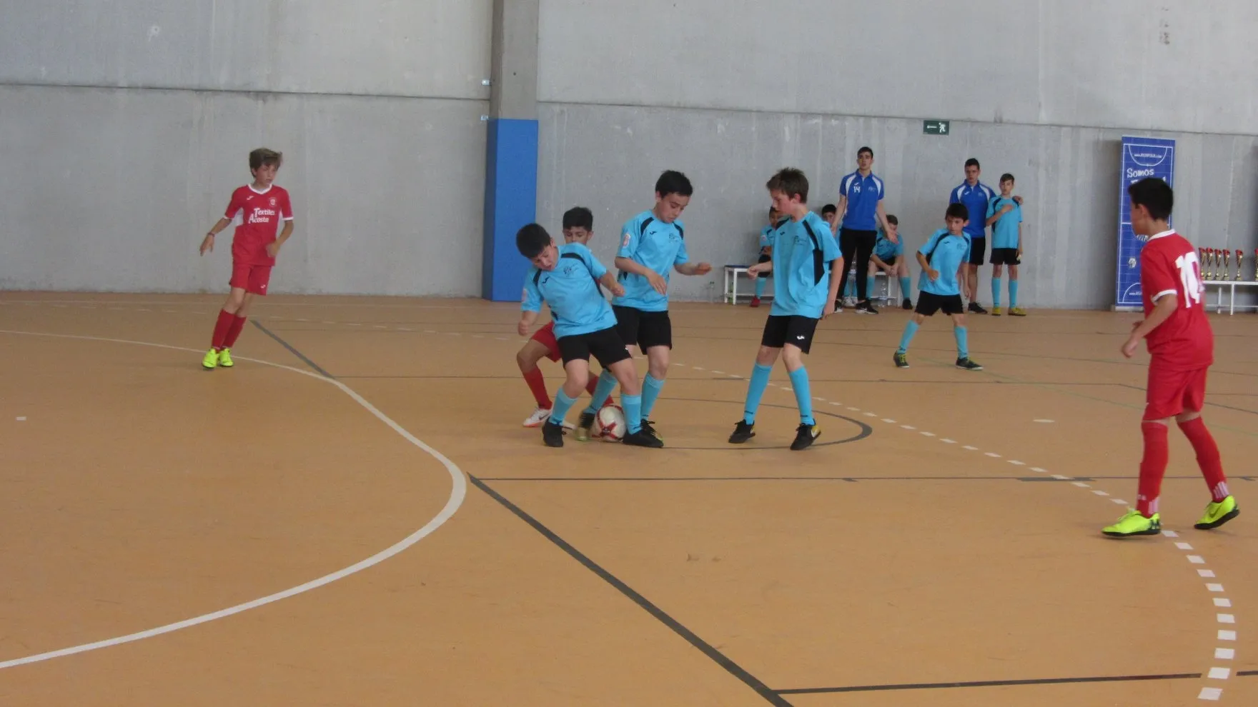 Foto 2 - P&oacute;quer del Salamanca F&uacute;tbol Sala en las Copas Benjam&iacute;n y Alev&iacute;n Asafusa