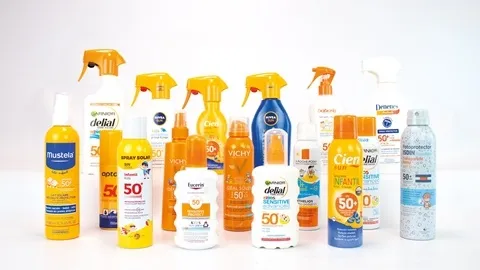OCU ha pedido la retirada de dos cremas solares / OCU