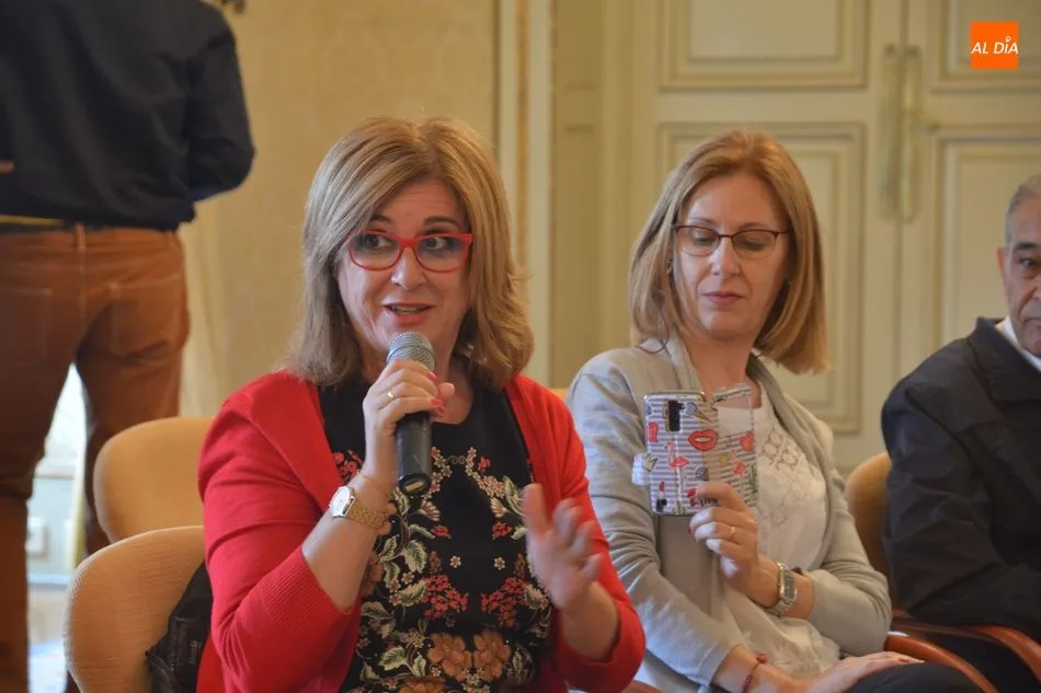 Foto 3 - El Ayuntamiento homenajea a las mayores que trabajan como voluntarias con personas dependientes
